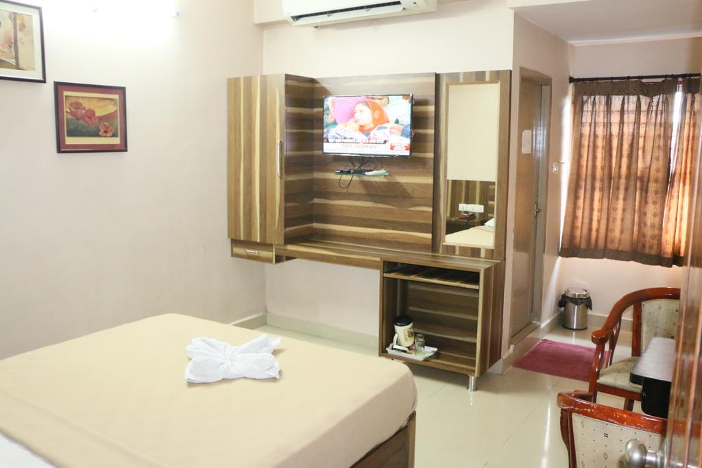 Hotel Akshaya Visakhapatnam Exterior photo